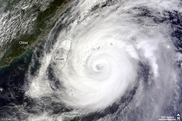 Typhoon Jelawat approaching Taiwan
