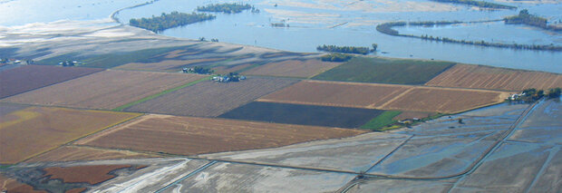 Aerial photo of flooded fields and islands of trees along Missouri River