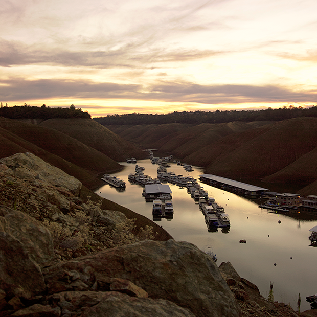 Lake Oroville with near record low lake level, November 2015