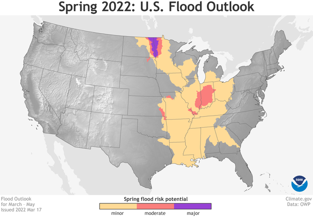Map of the contiguous United States showing locations at risk of minor, moderate, or major floods in spring 2022