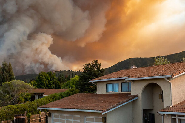 Wildfire near homes