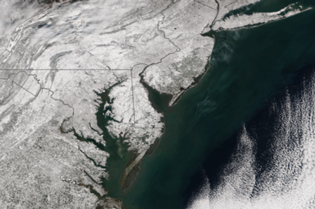 Trail of white snow across the Ohio Valley and Mid-Atlantic states in January 2016